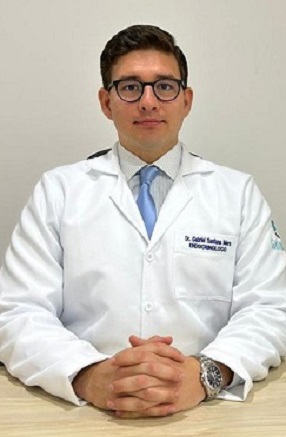 Dr. Gabriel Santana Mera